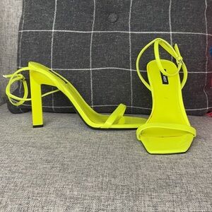 Nine West Yellow Stiletto Heels Size 9M